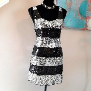 Forever 21/ Black / Silver/ Sequined/ Sleeveless /Party Dress/ Size M